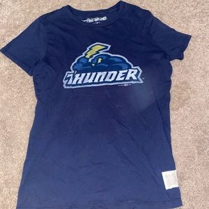 Size medium thunder t-shirt